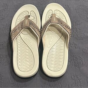 Men’s Beige Flip Flops
